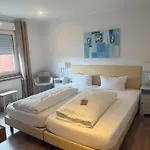 Franck Garni Hotel