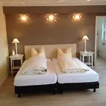 Hotell Franck Garni 3*